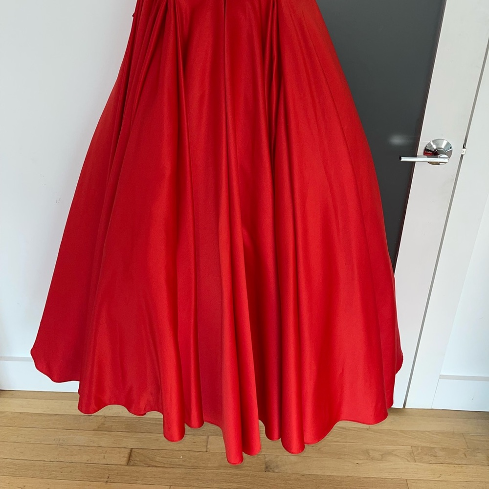 Red Corset Ballgown - Picture 11 of 17